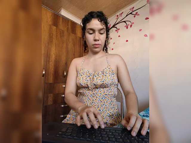 KAROLKAT live cam on BongaCams