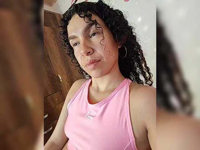 KAROLKAT live cam on BongaCams