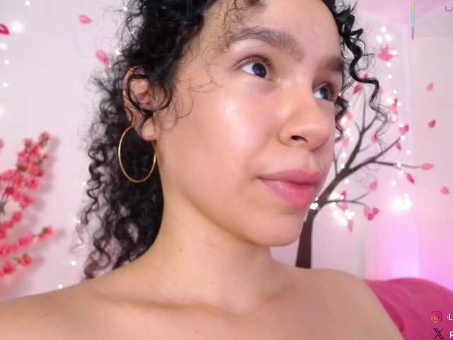 KAROLKAT live cam on BongaCams