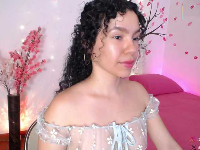 KAROLKAT live cam on BongaCams