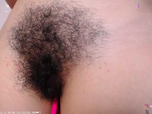 KAROLKAT live cam preview