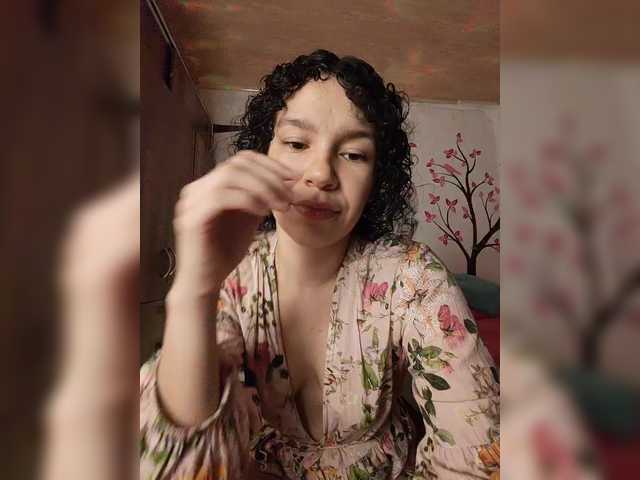 KAROLKAT live cam on BongaCams