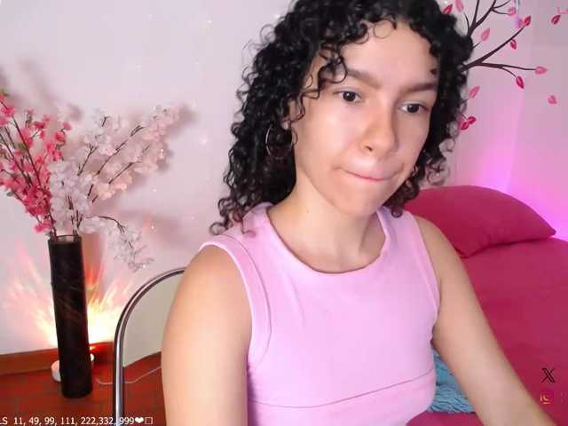 KAROLKAT live cam on BongaCams