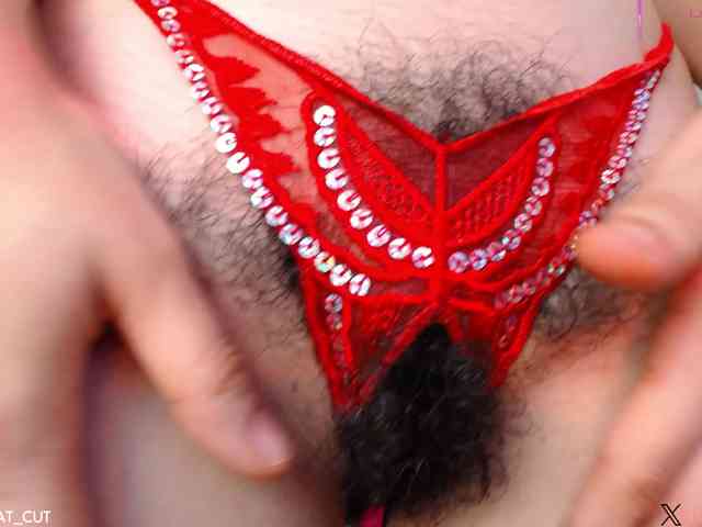 KAROLKAT Live Webcam on BongaCams
