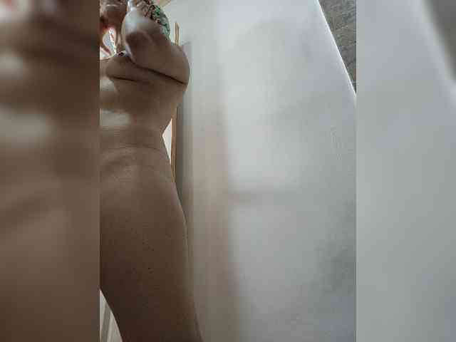 KAROLKAT Live Webcam on BongaCams