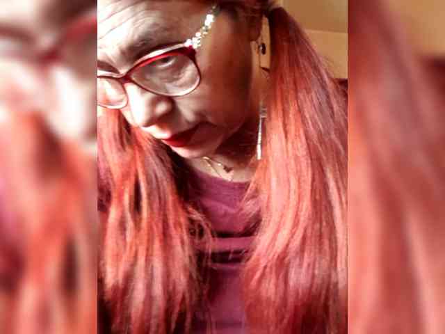 LoveTinaXxx webcam