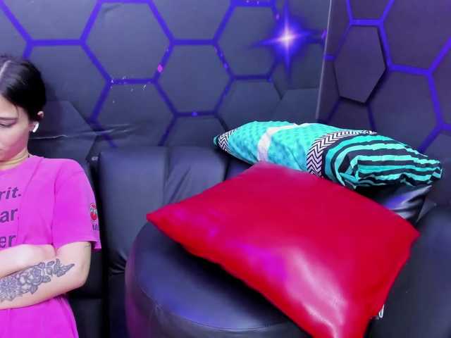 blow2job-latt live cam on BongaCams