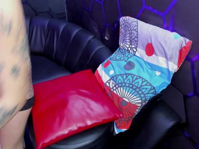 blow2job-latt live cam on BongaCams