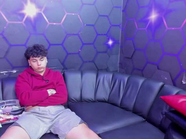 blow2job-latt live cam on BongaCams