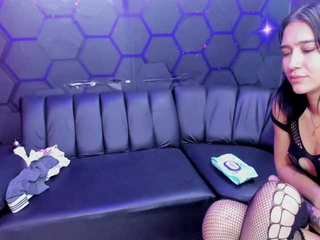 blow2job-latt live cam on BongaCams