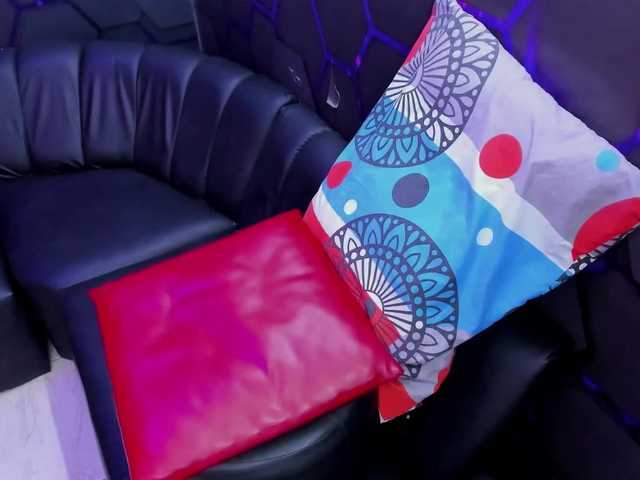 blow2job-latt live cam on BongaCams