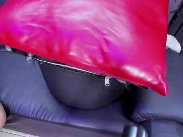 blow2job-latt webcam