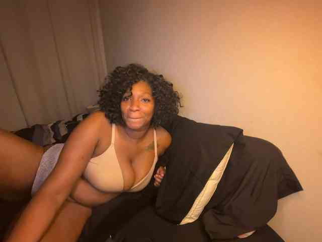 sunnymochaqueen webcam