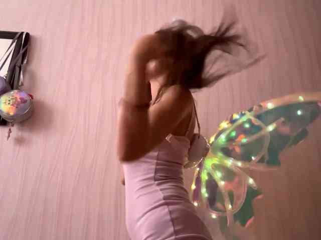 LillyScyoc Sex Cam Show
