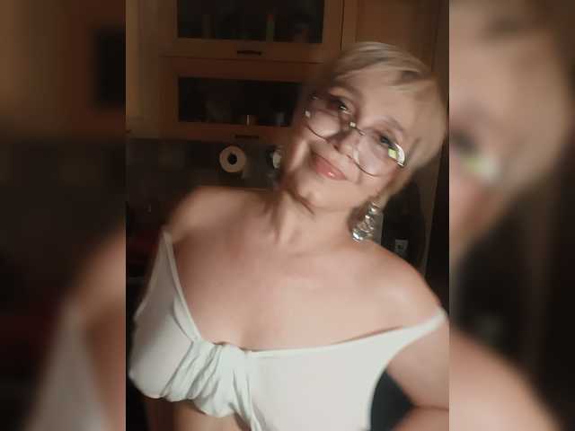 Mielena live webcam show