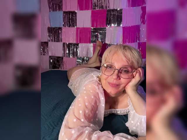 Lienda live cam on BongaCams