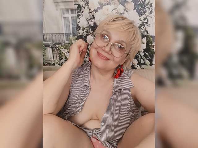 Mielena live webcam show