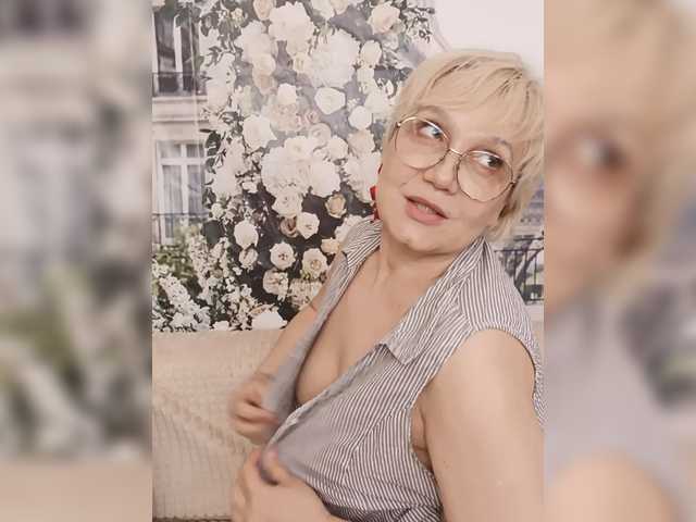 Mielena live cam on BongaCams