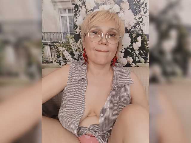 Mielena live webcam show