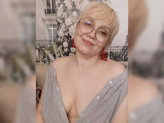 Mielena live webcam show