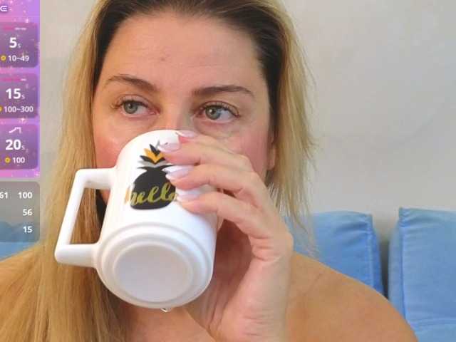Lolomure live cam on BongaCams