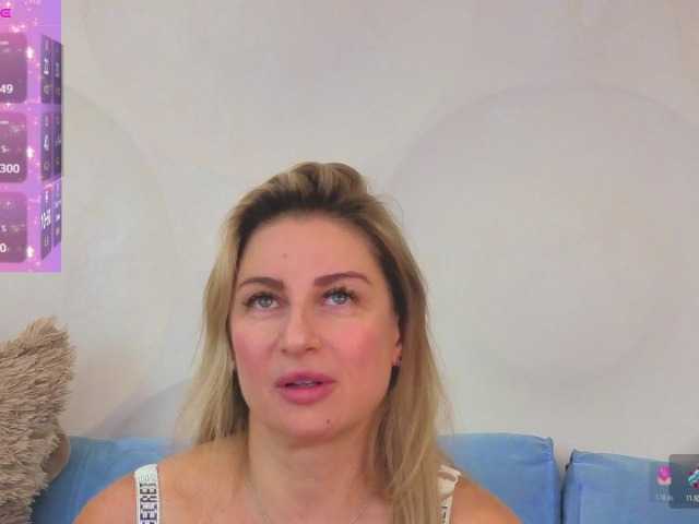 Lolomure live cam on BongaCams