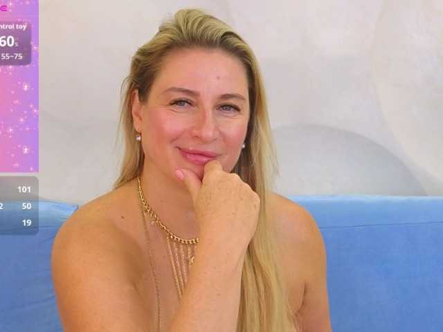 Lolomure live webcam show