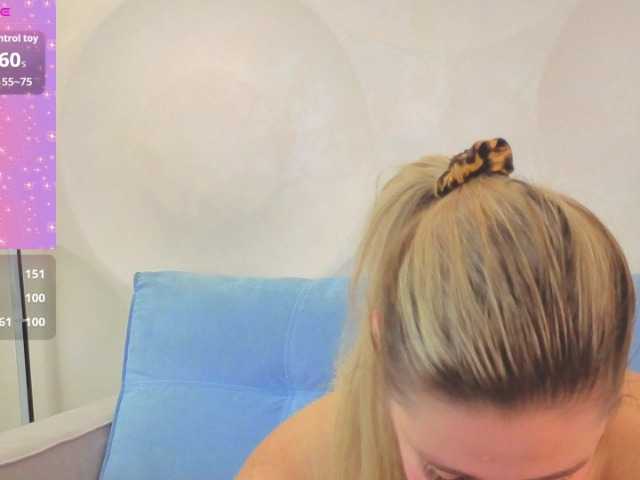 Lolomure live cam on BongaCams