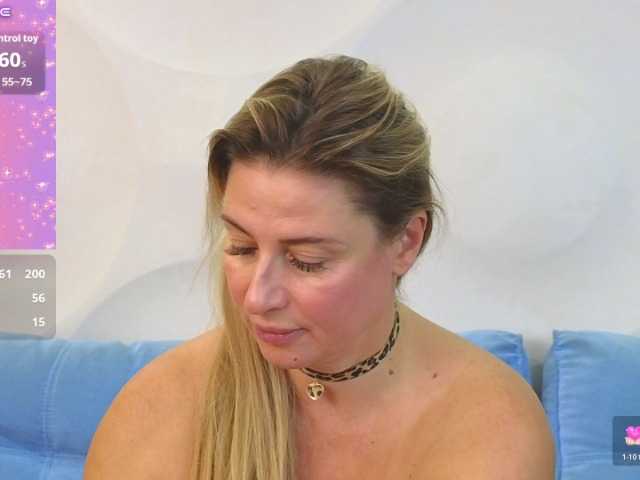Lolomure live cam on BongaCams