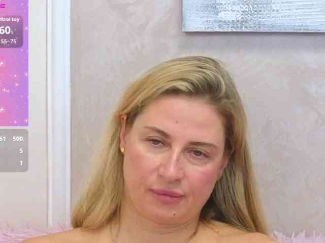 Lolomure Live Webcam on BongaCams