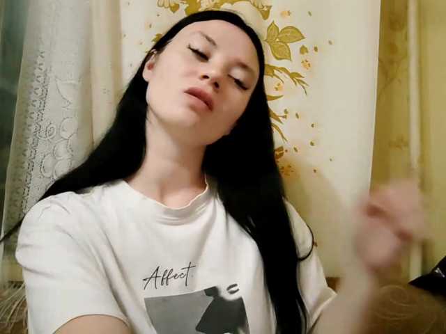 AnnettaStuffle live cam on BongaCams