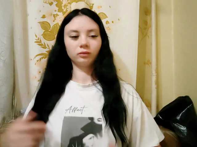 AnnettaStuffle live cam on BongaCams