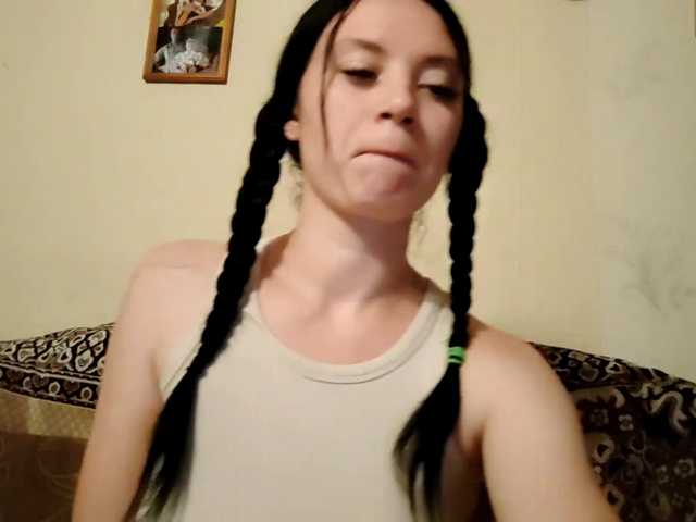 AnnettaStuffle live cam on BongaCams