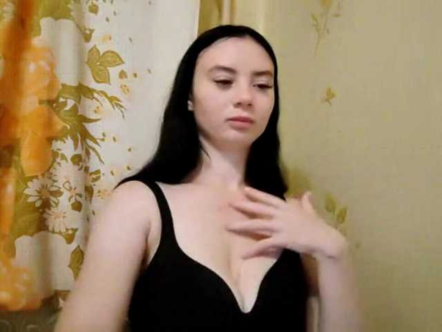 AnnettaStuffle live cam on BongaCams