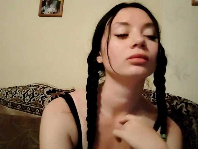 AnnettaStuffle live cam on BongaCams