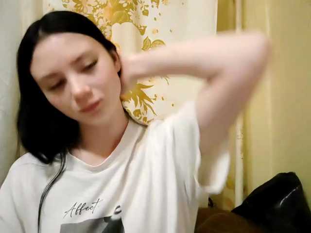 AnnettaStuffle live cam on BongaCams