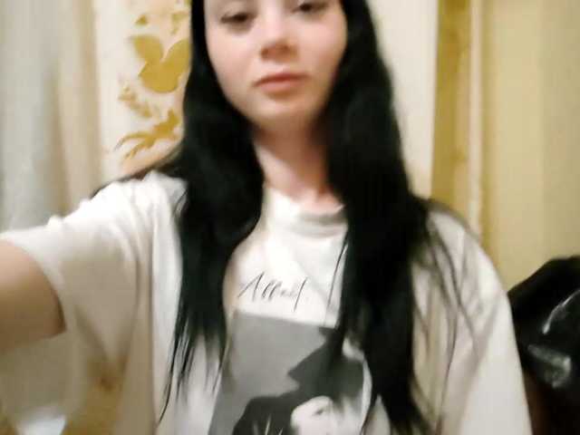 AnnettaStuffle live cam on BongaCams
