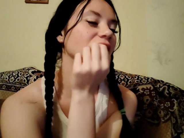 AnnettaStuffle live cam on BongaCams