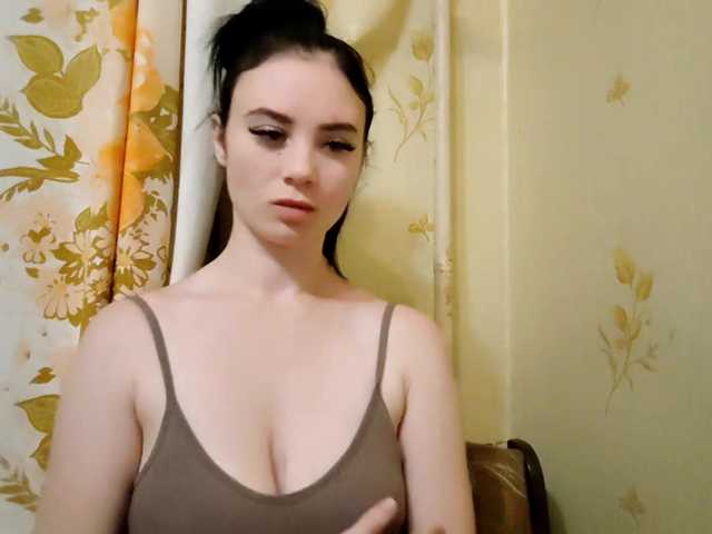AnnettaStuffle live cam on BongaCams