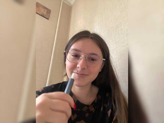 Kirrraaa live cam on BongaCams