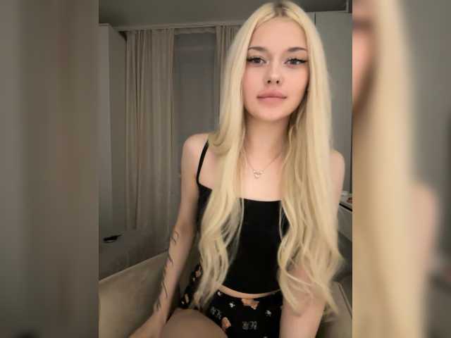 ItsIsabellea live cam on BongaCams