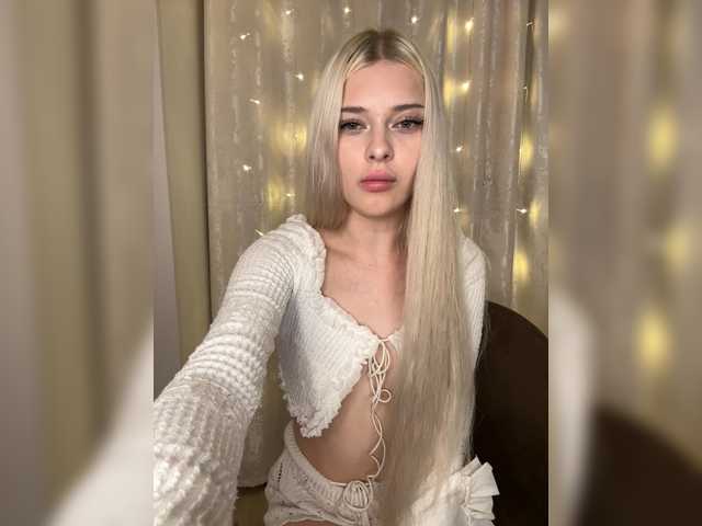 ItsIsabellea live webcam show