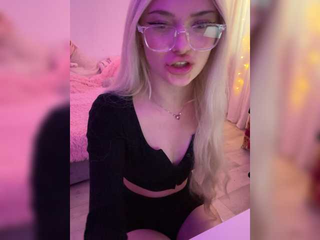 ItsIsabellea live cam on BongaCams
