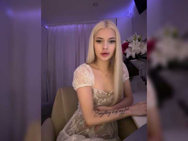 ItsIsabellea live cam on BongaCams