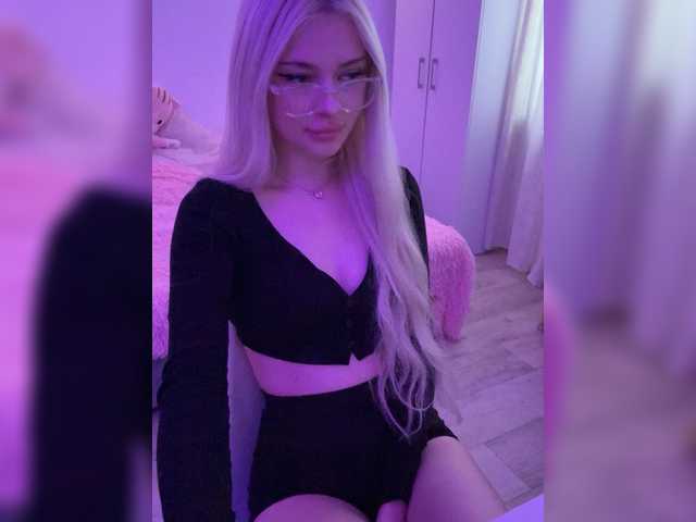 ItsIsabellea live cam on BongaCams