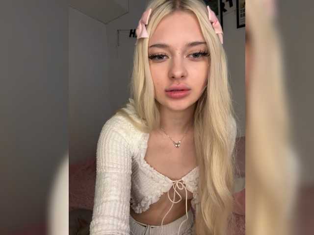 ItsIsabellea live cam on BongaCams