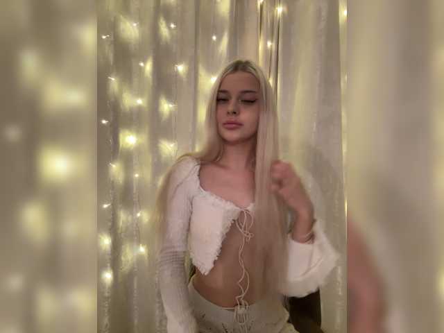 ItsIsabellea live webcam show