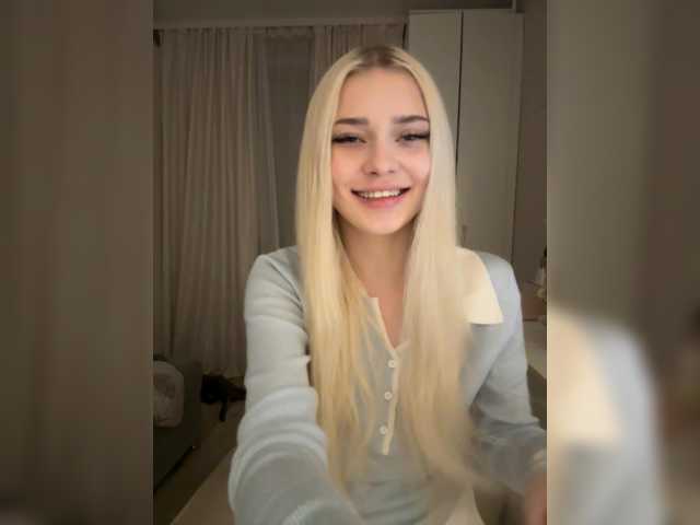 ItsIsabellea live cam on BongaCams