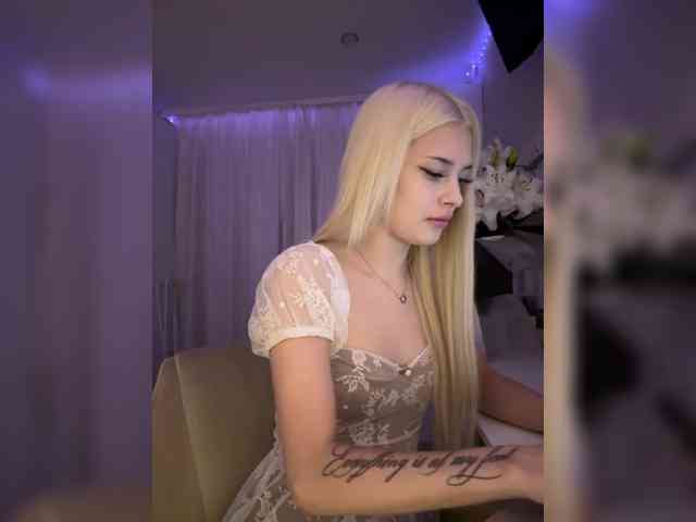 ItsIsabellea webcam