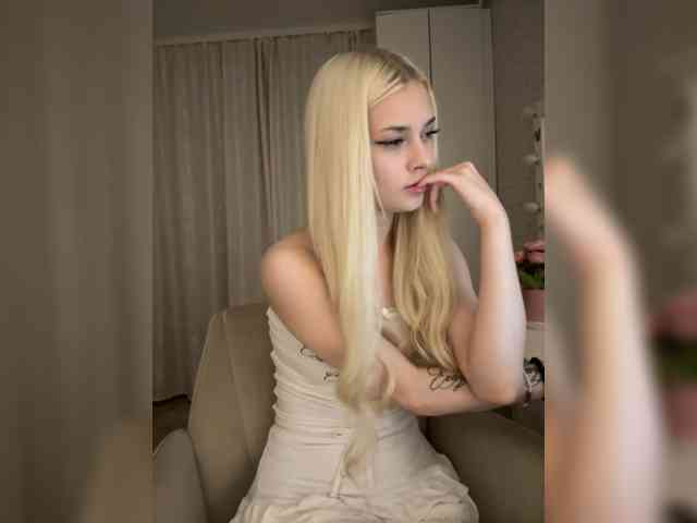 ItsIsabellea webcam